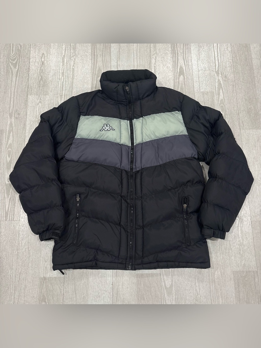 Vintage Men's Kappa Black and Grey Puffer Winter Jacket